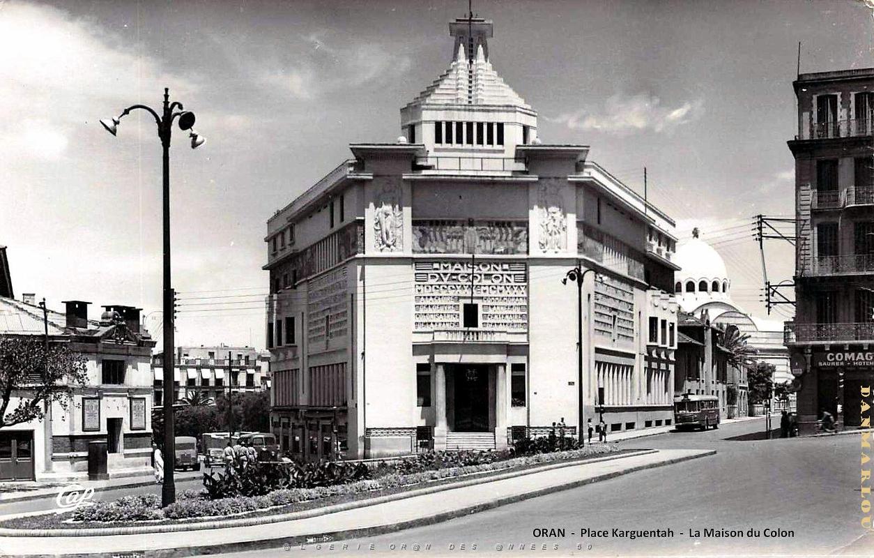 Oran - Place Karguentah - Maison du Colon.jpg
